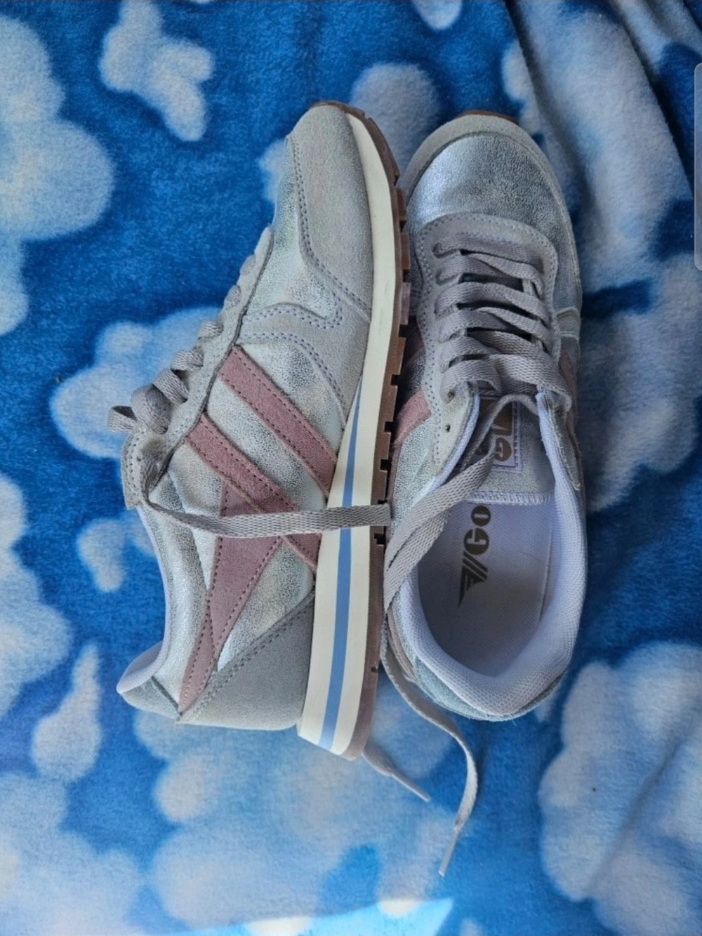 Gola Women's Daytona Blaze sneakers in a metallic silver and pink